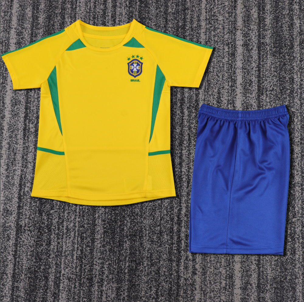2002 season Brazil kids home