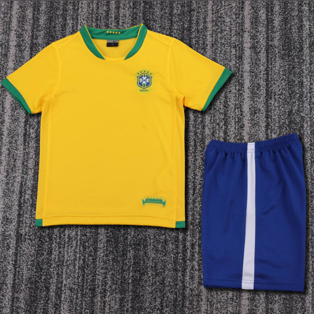 2006 season Brazil kids home