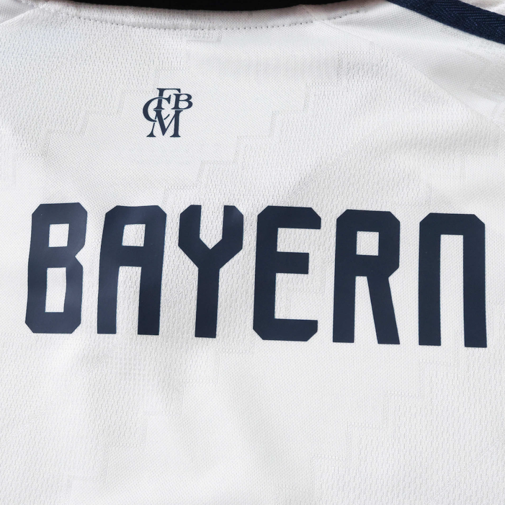 2627 season Fußball-Club Bayern München away Player version