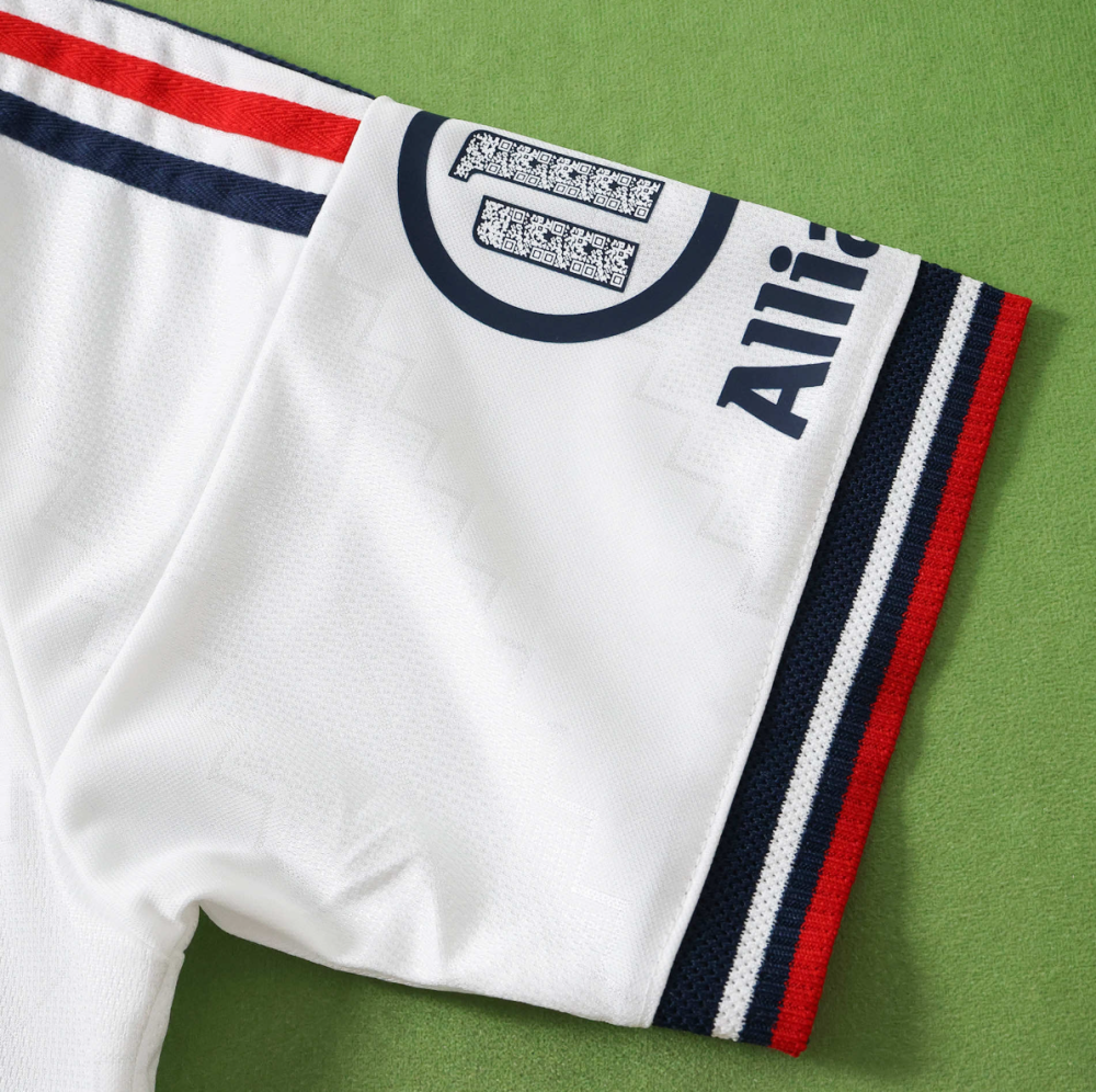 2627 season Fußball-Club Bayern München away Player version