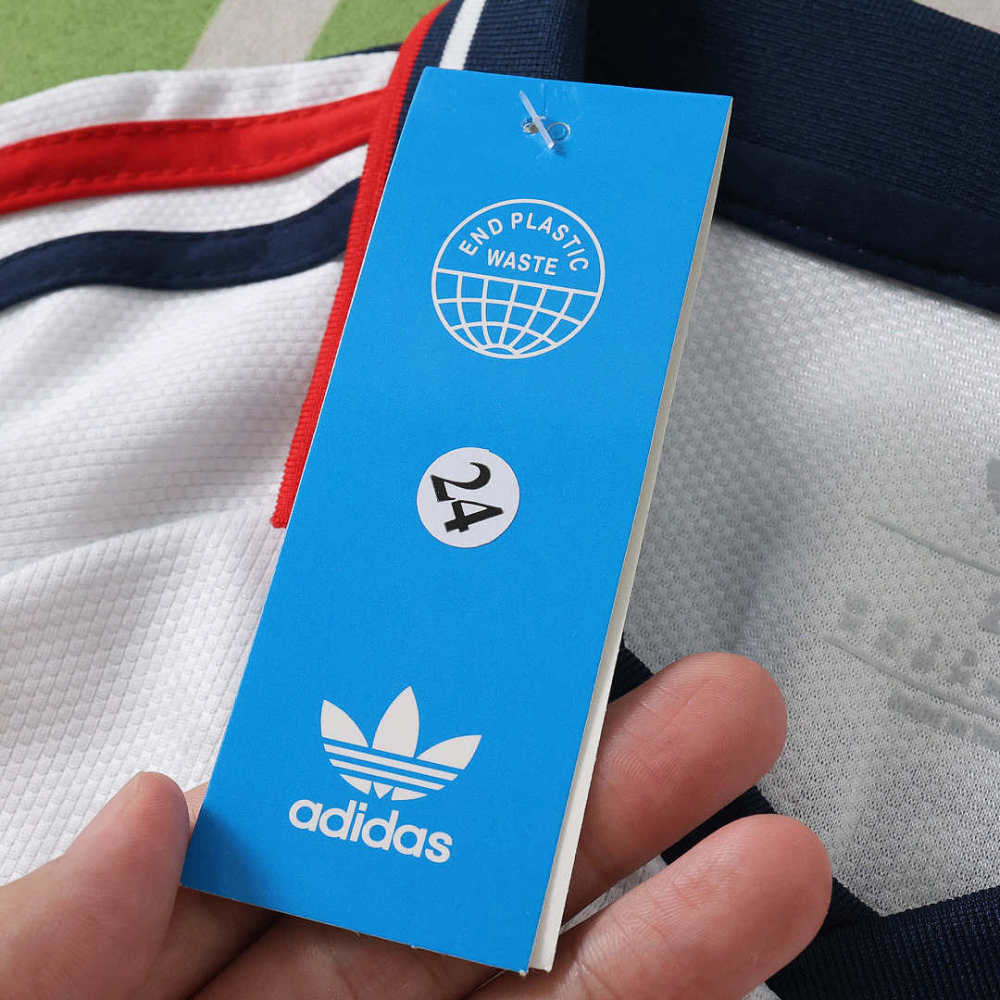 2627 season Fußball-Club Bayern München away Kids kit