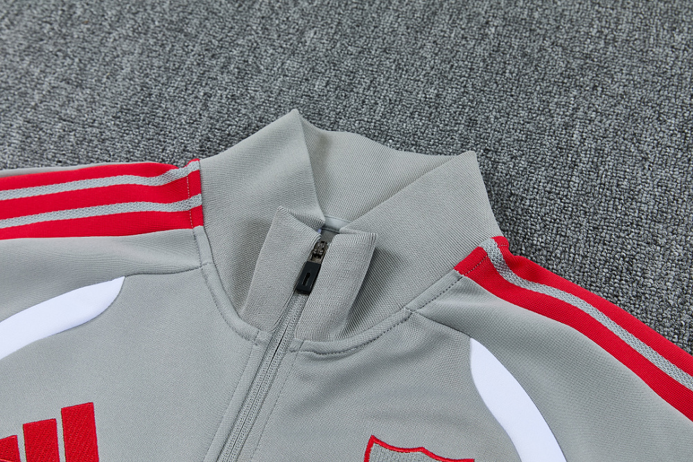 2026 season Liverpool half zip training suit set