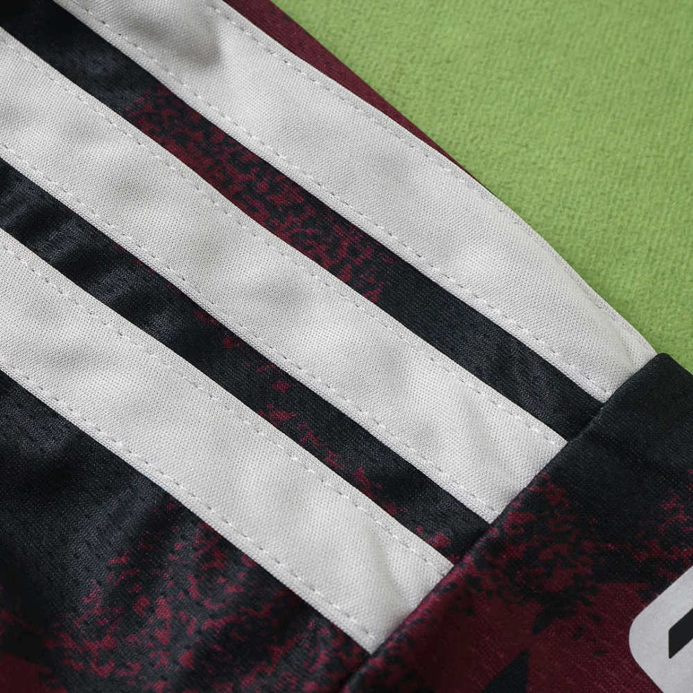 2627 season Liverpool F.C. third Kids kit