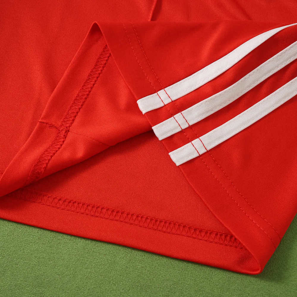 2627 season S.L. Benfica away shorts