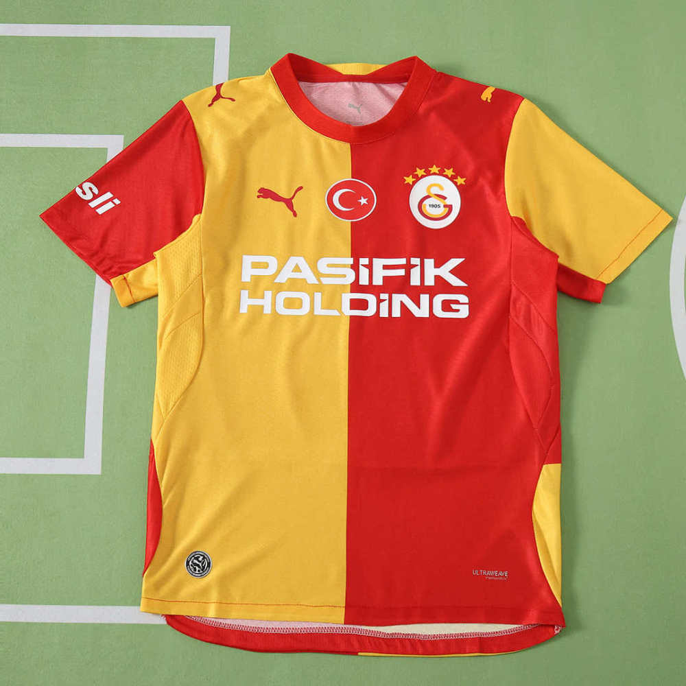 2627 season Galatasaray S.K. home Player version