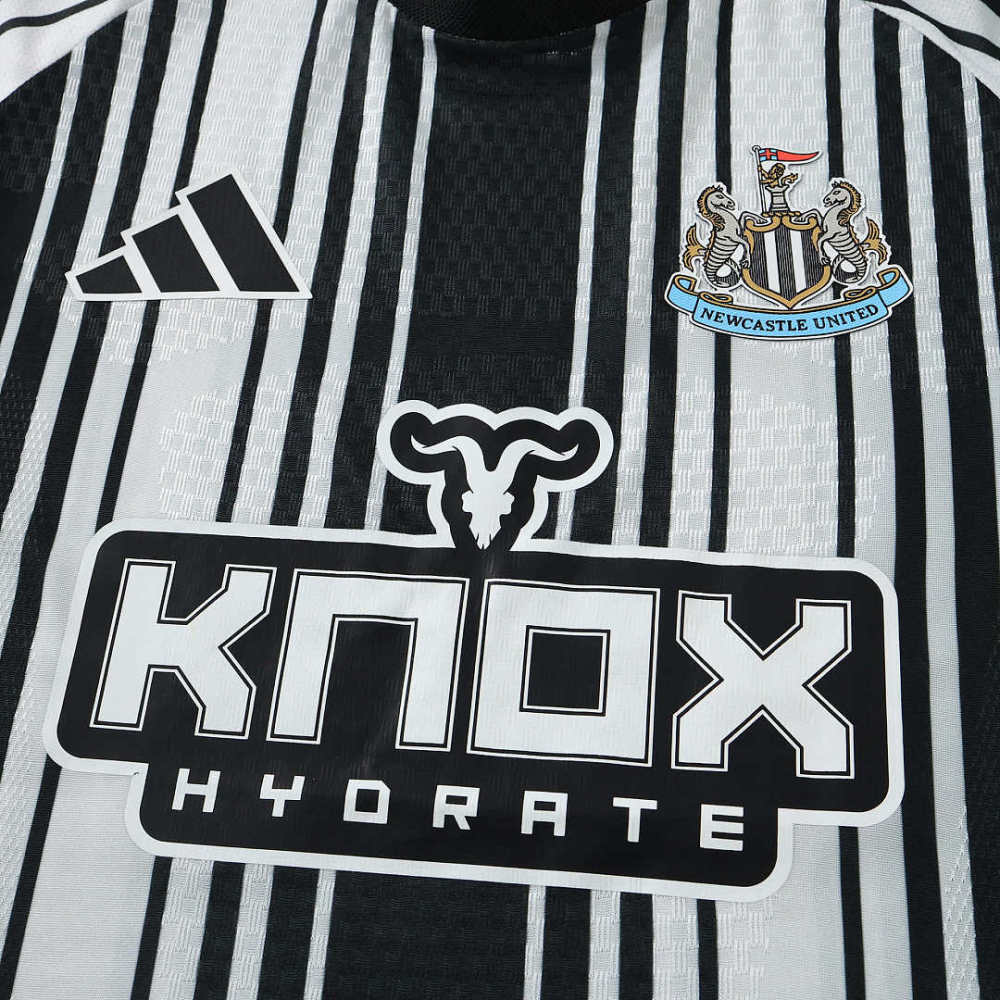 2627 season Newcastle United F.C. home Player version