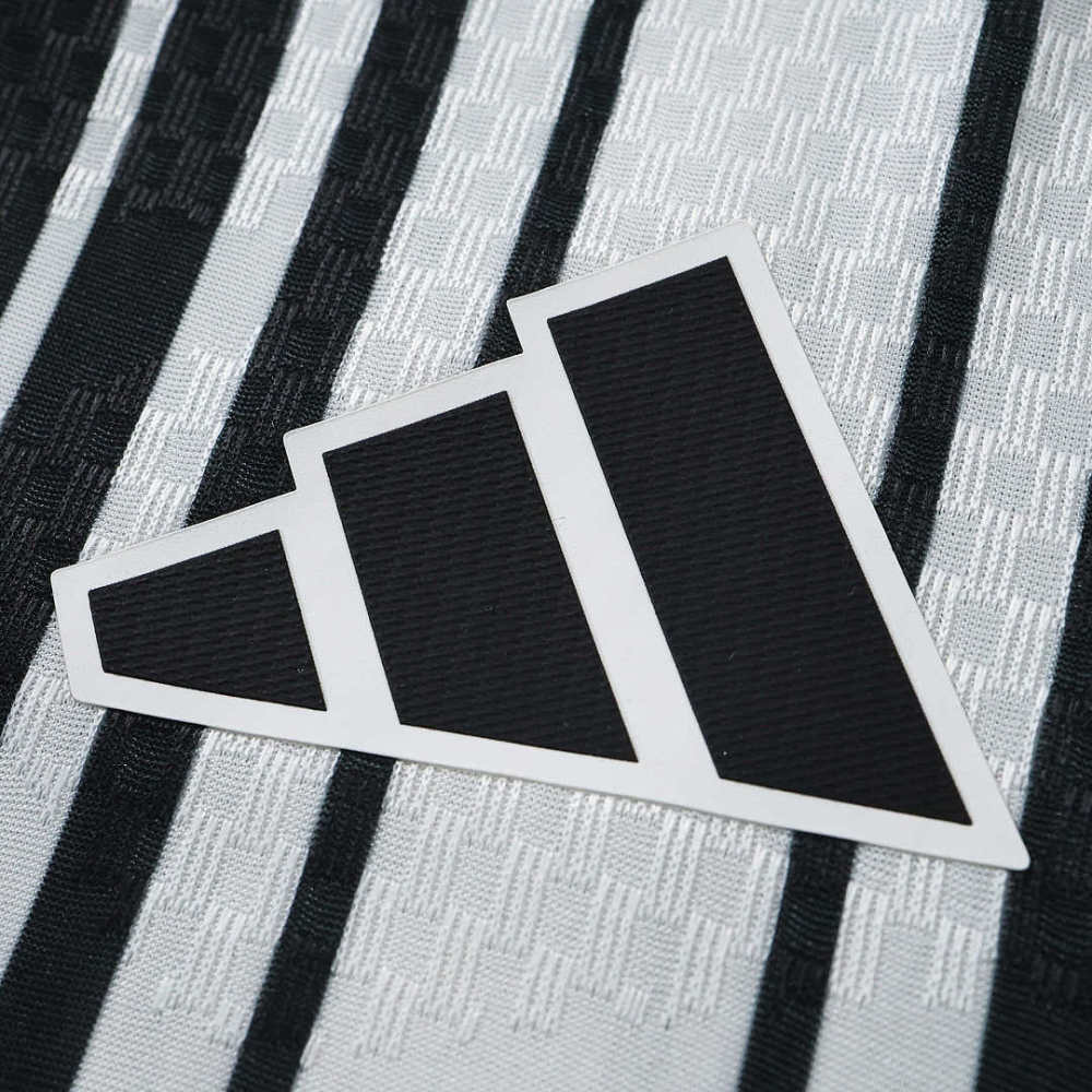 2627 season Newcastle United F.C. home Player version