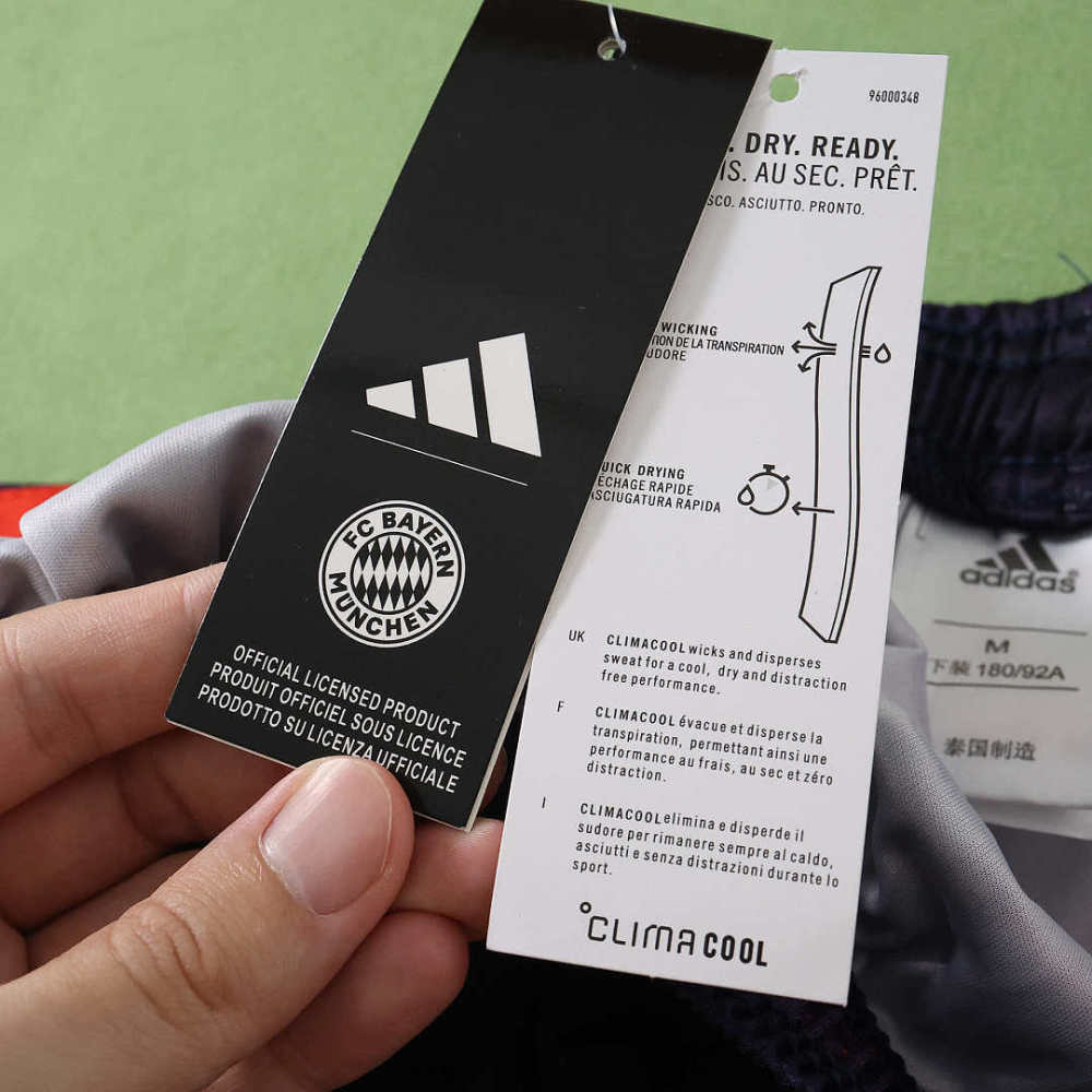 2627 season Fußball-Club Bayern München third shorts
