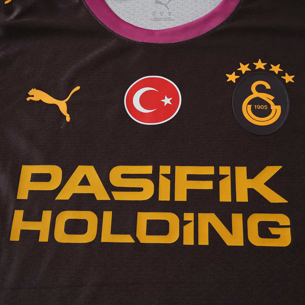 2627 season Galatasaray S.K. third Player version