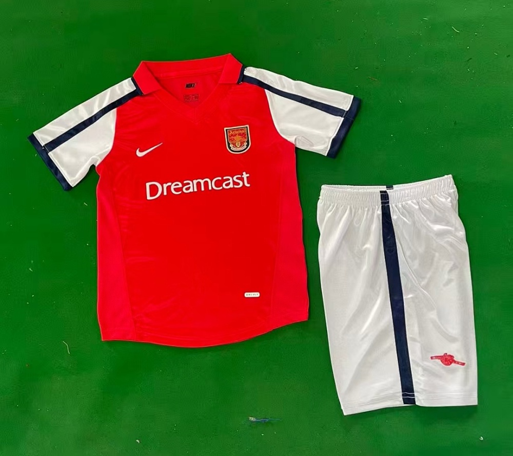 0102 season Arsenal kids home