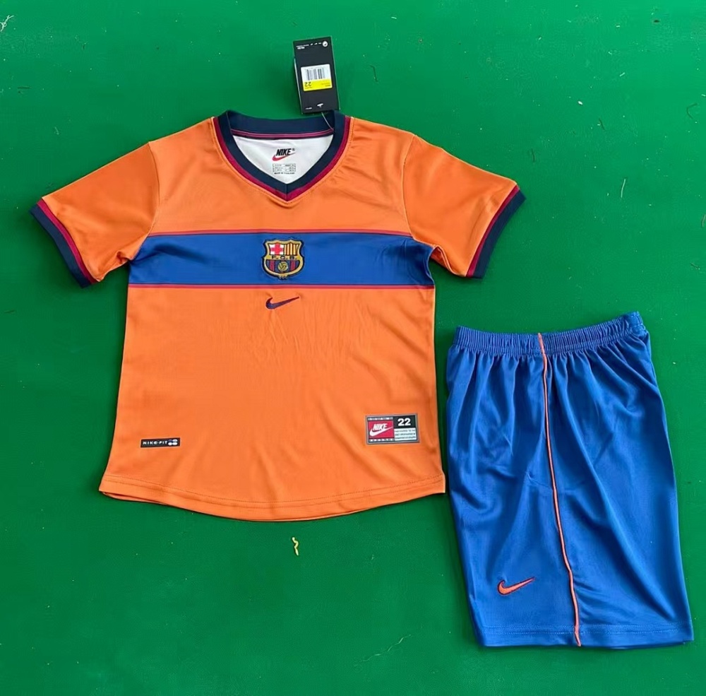 9899 season Barcelona kids third