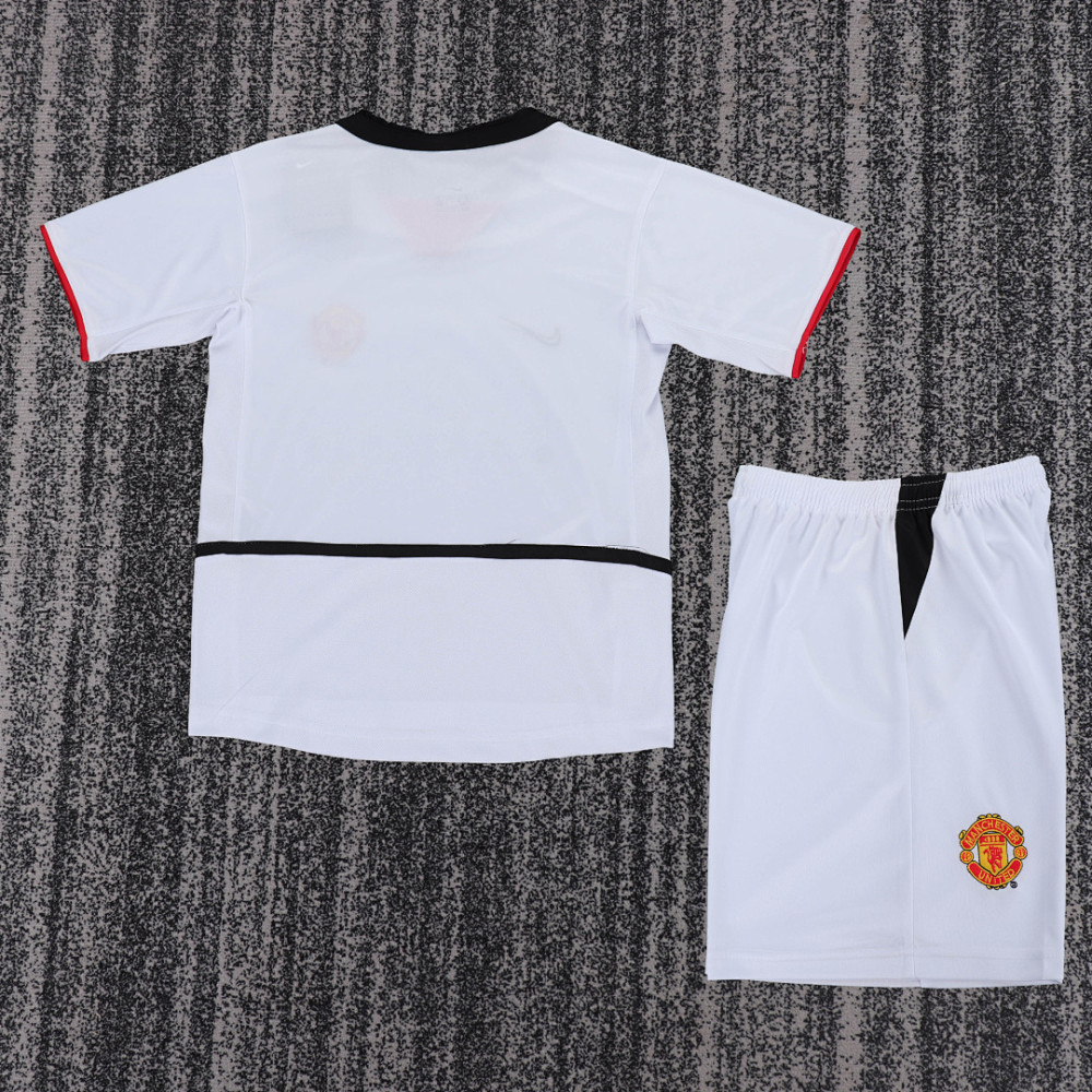 0203 season Manchester United kids away