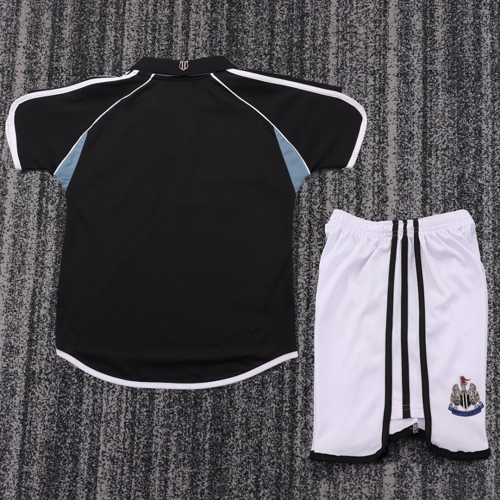 0001 season Newcastle United kids away