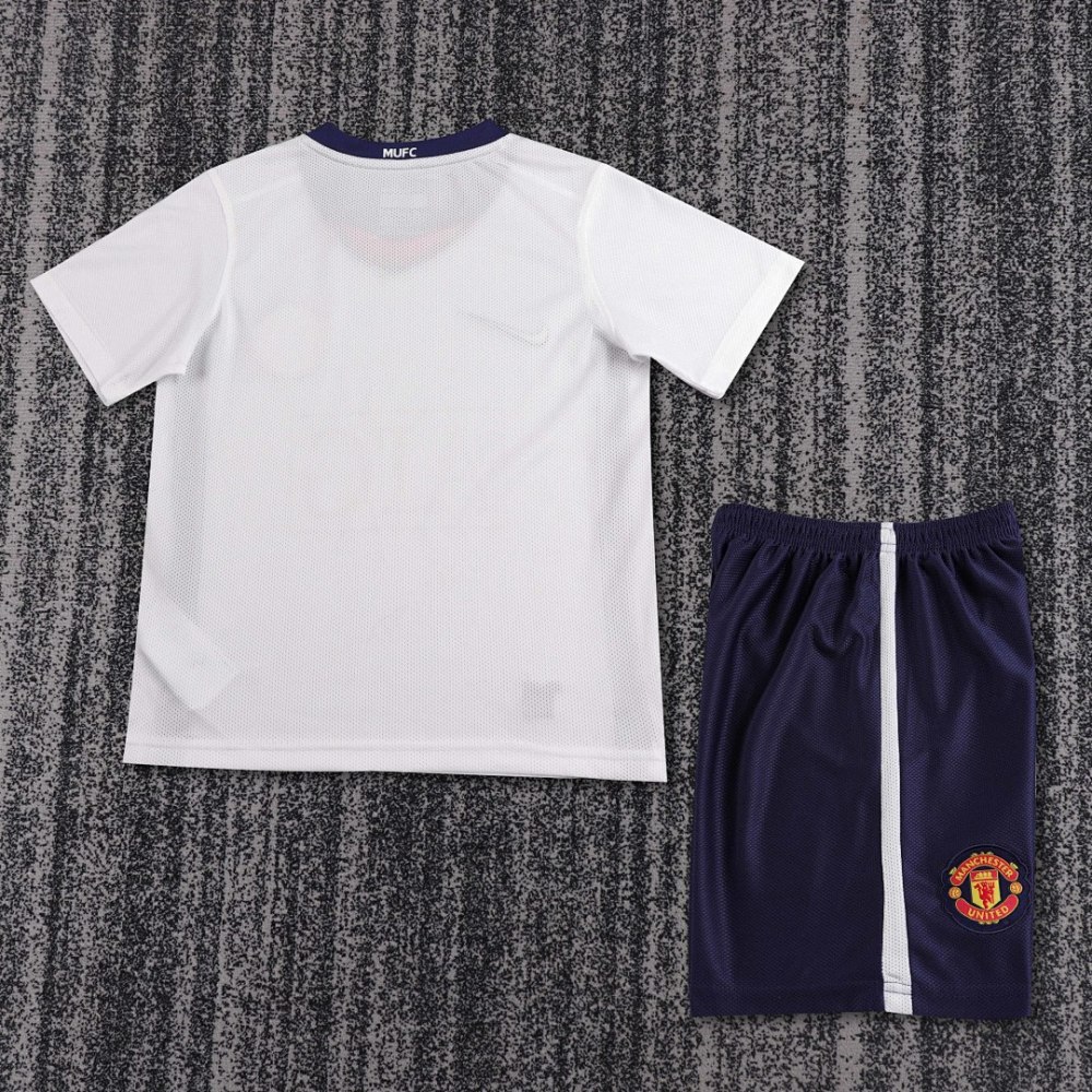 0809 season Manchester United kids away