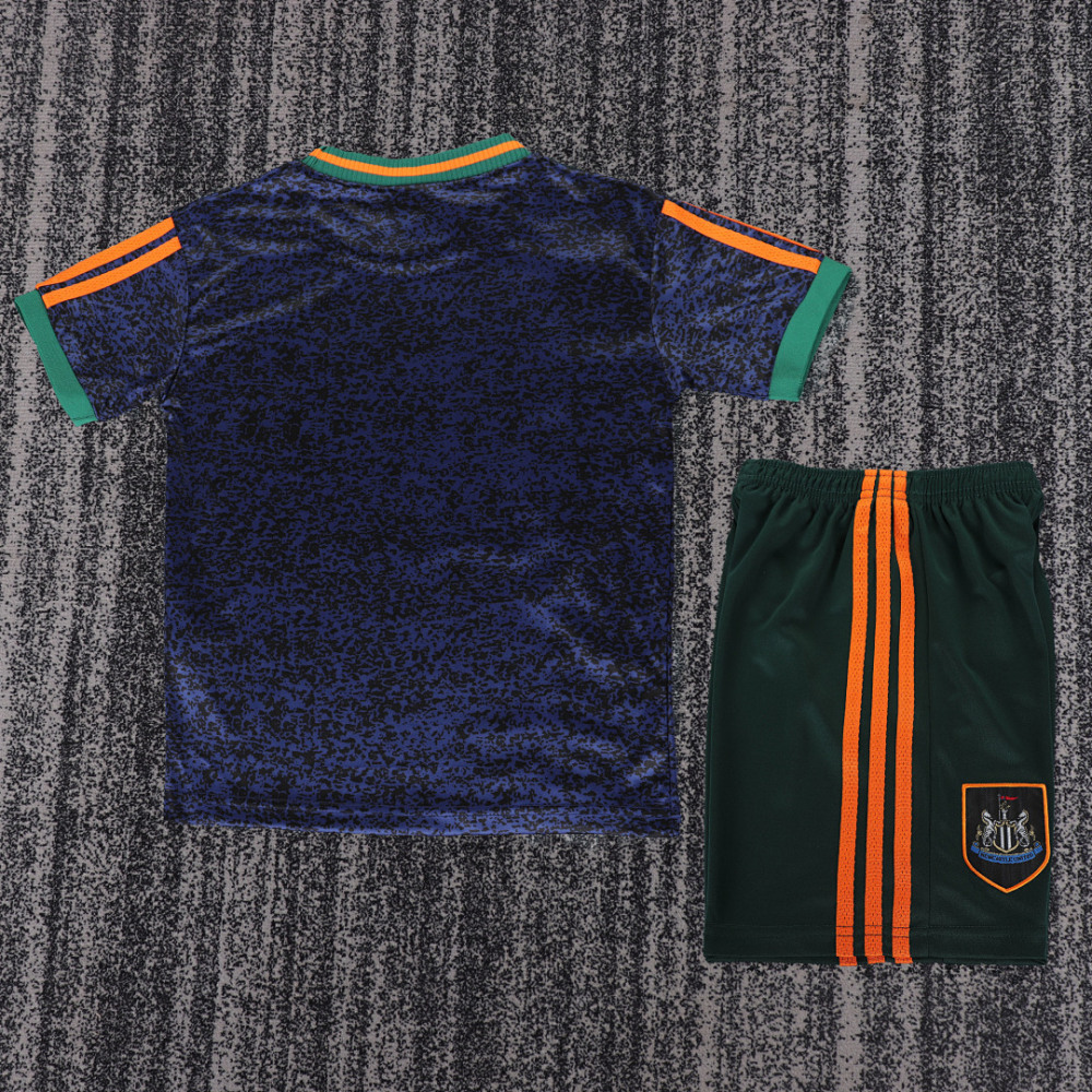 9798 season Newcastle United kids away