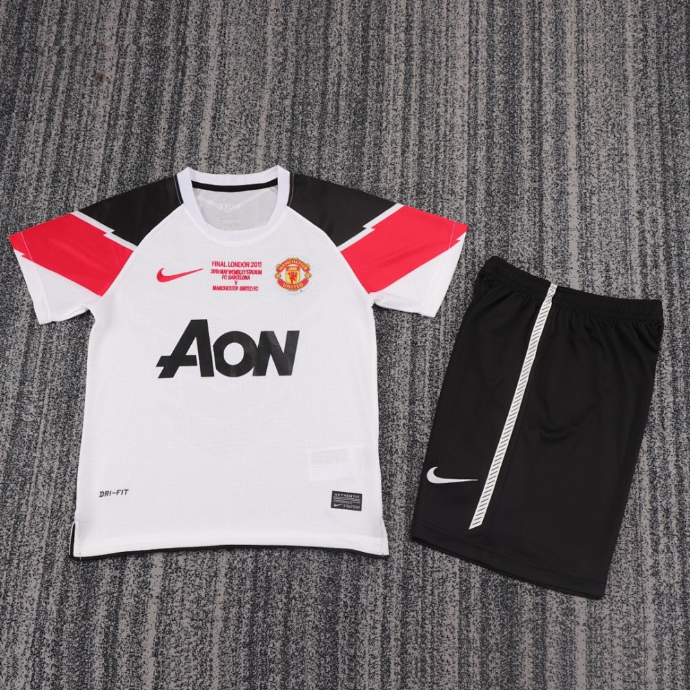 1112 season Manchester United kids Champions League version