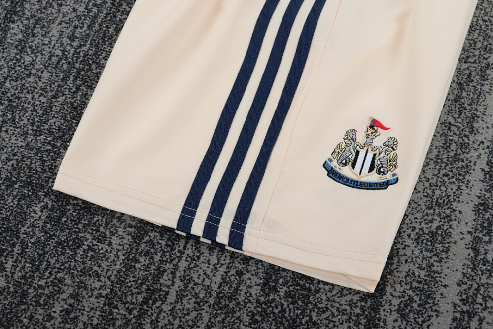 9597 season Newcastle United kids away
