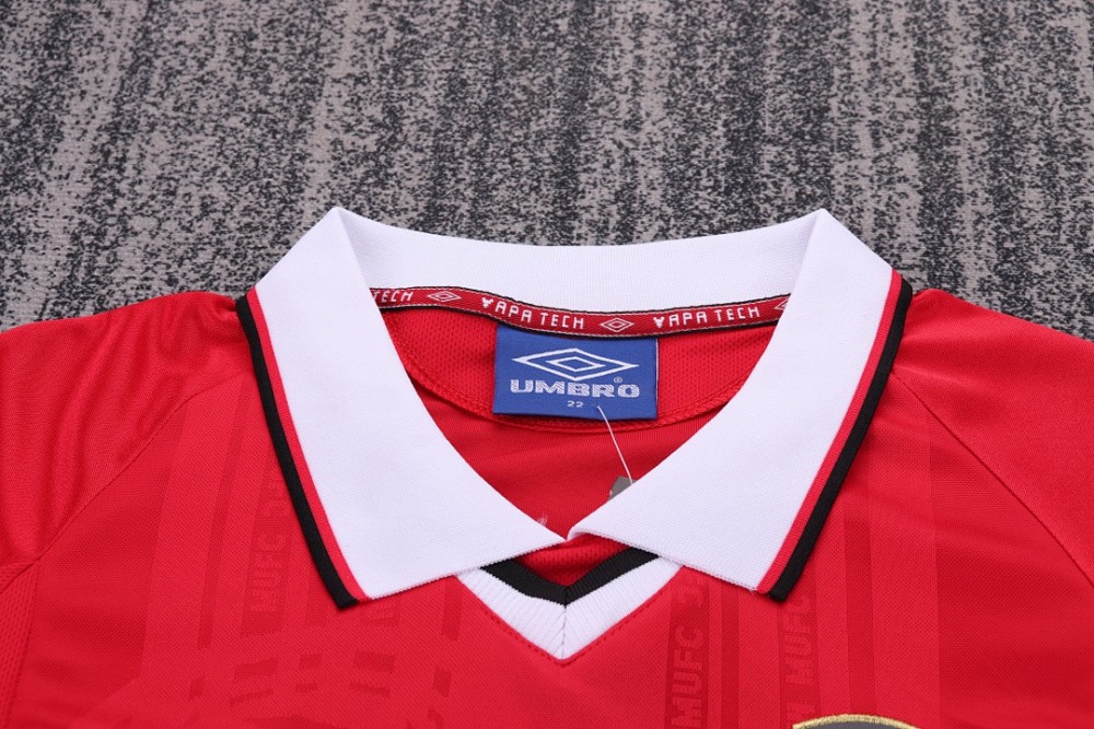9900 season Manchester United kids home