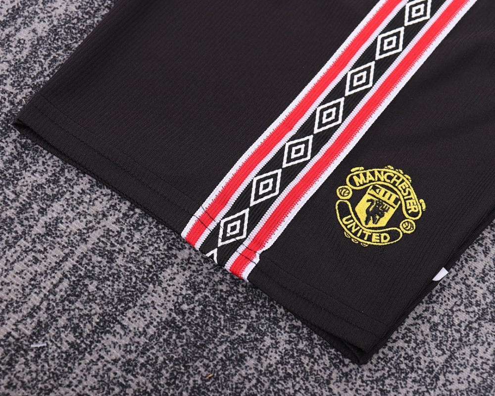 9899 season Manchester United kids away