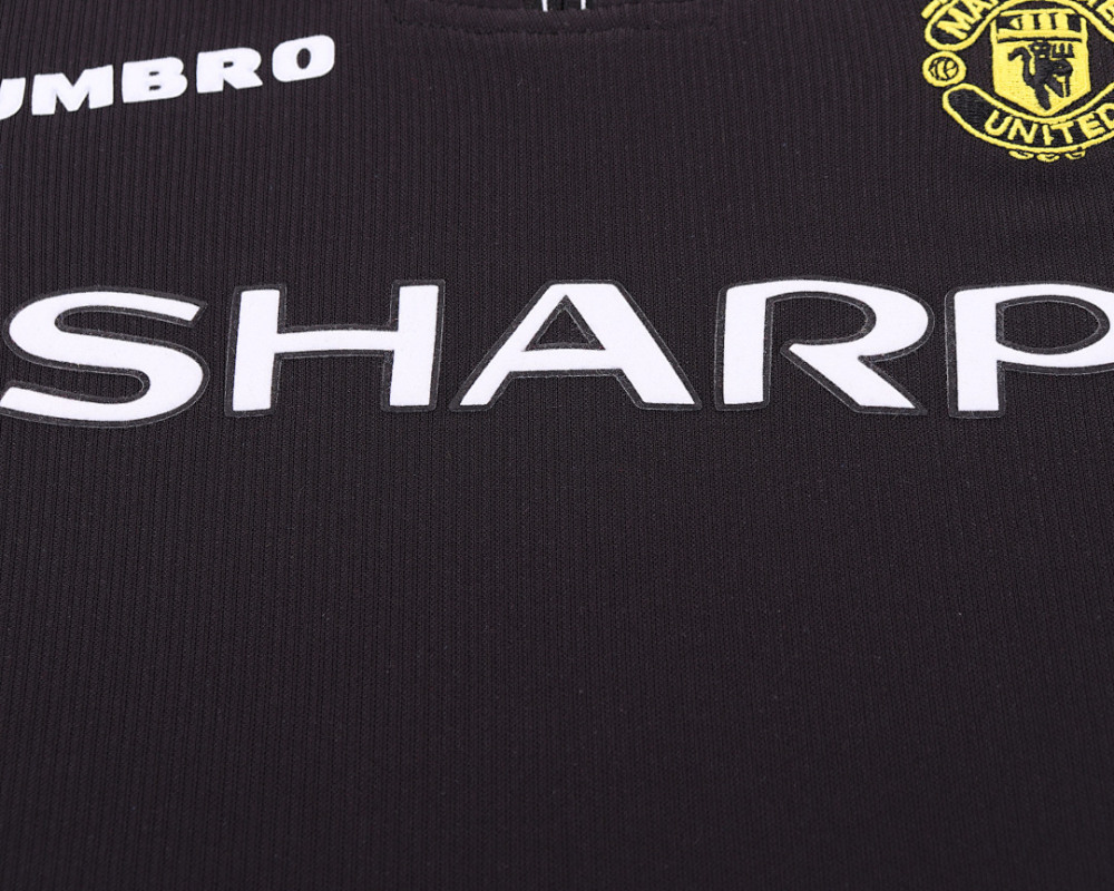 9899 season Manchester United kids away