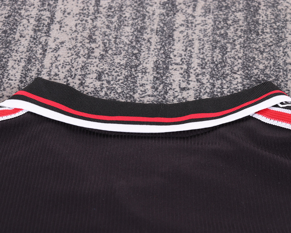 9899 season Manchester United kids away