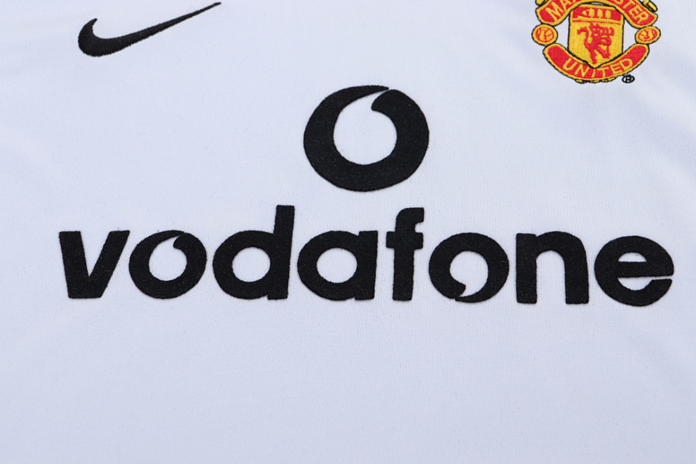0203 season Manchester United kids away