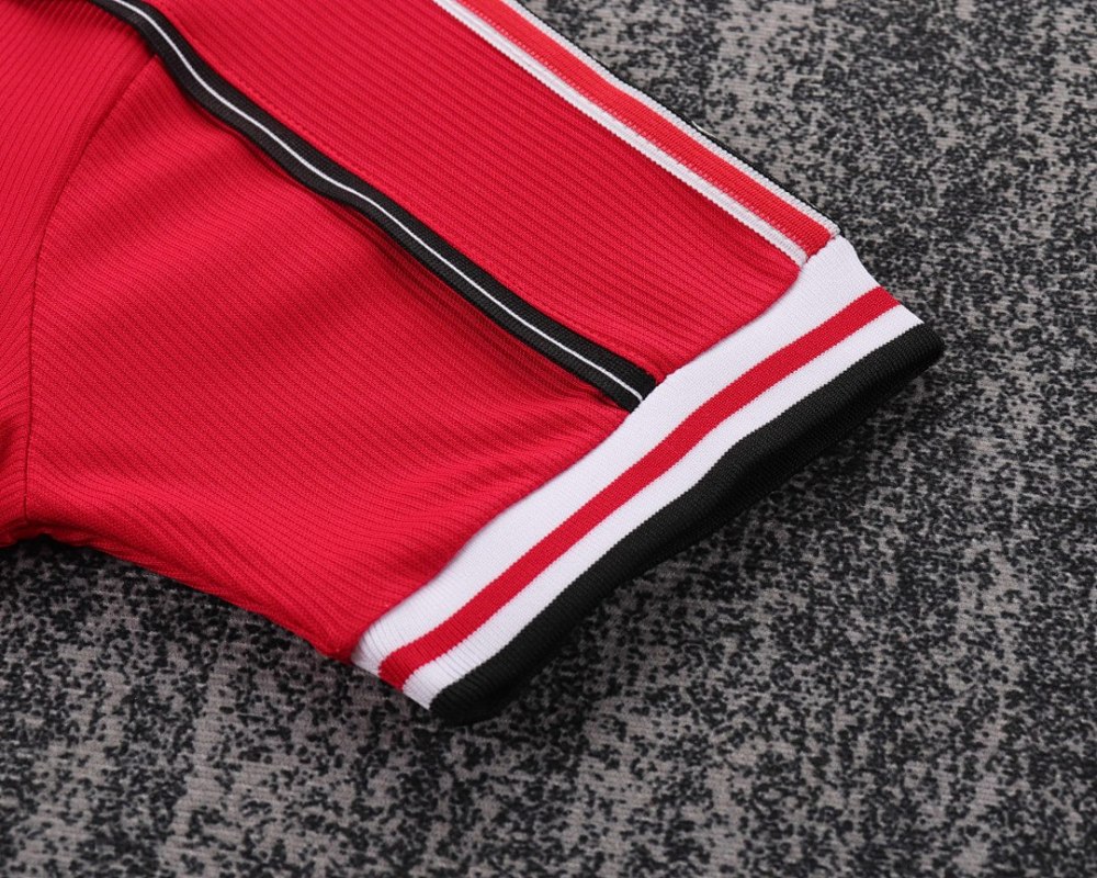 9899 season Manchester United kids home