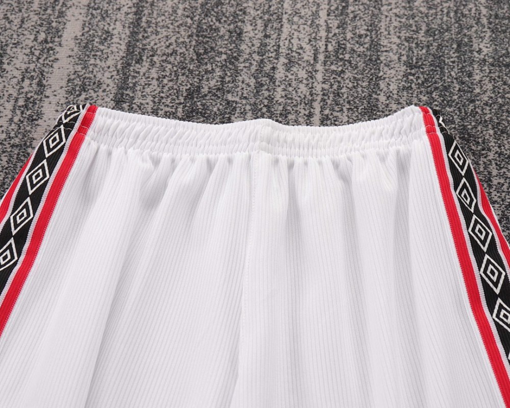 9899 season Manchester United kids home