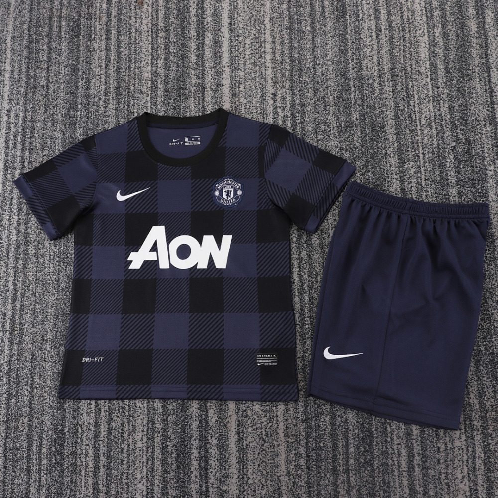 1314 season Manchester United kids away