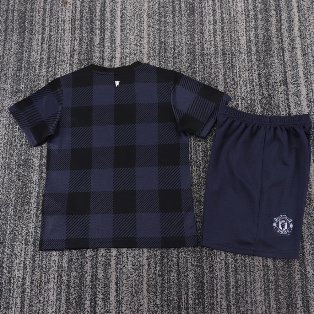 1314 season Manchester United kids away