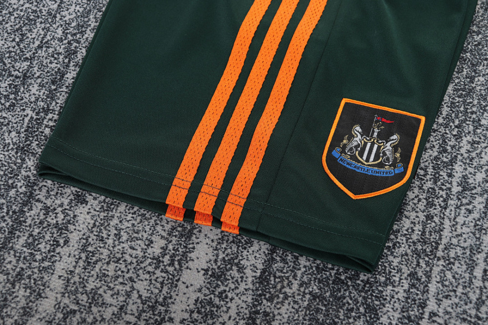 9798 season Newcastle United kids away