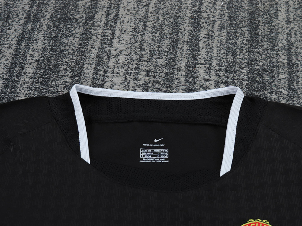 0304 season Manchester United kids away