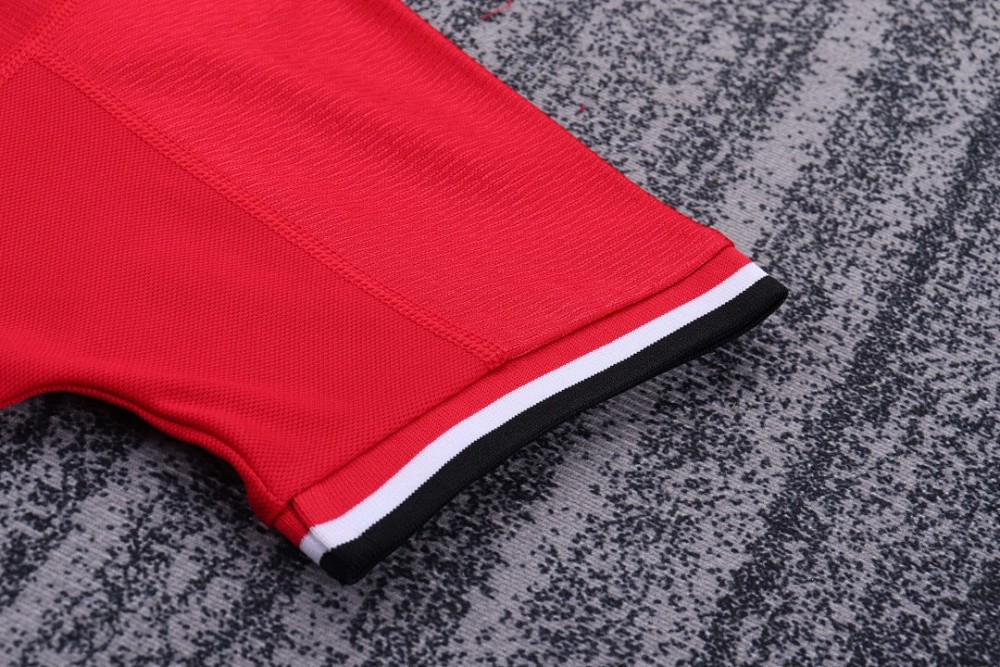 0002 season Manchester United kids home