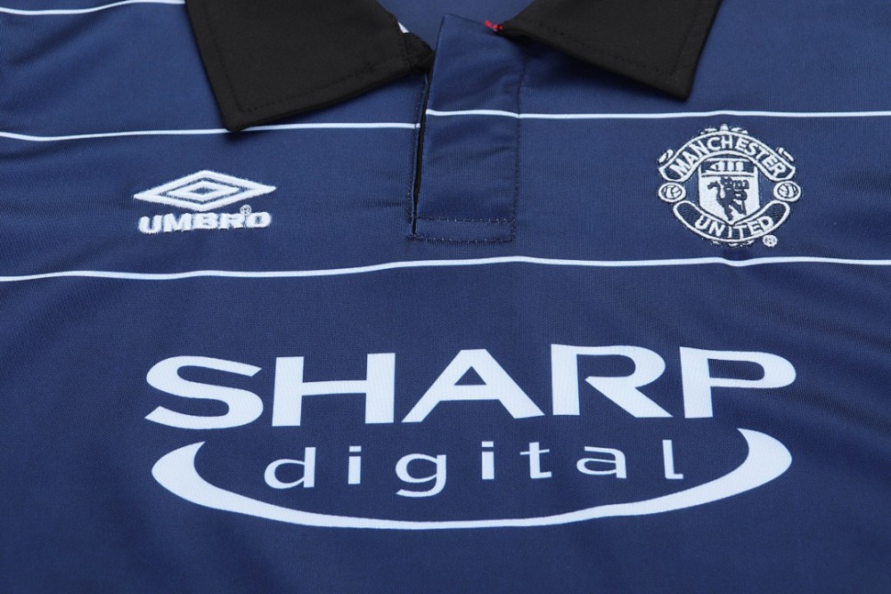 9900 season Manchester United kids away