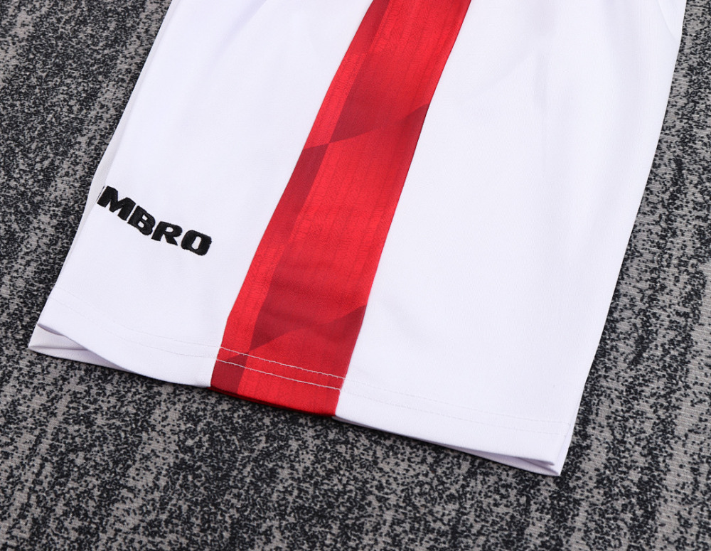 9697 season Manchester United kids home