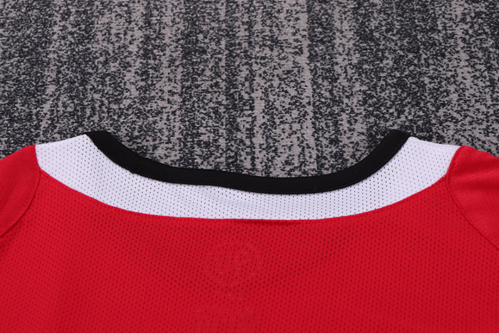 0506 season Manchester United kids home