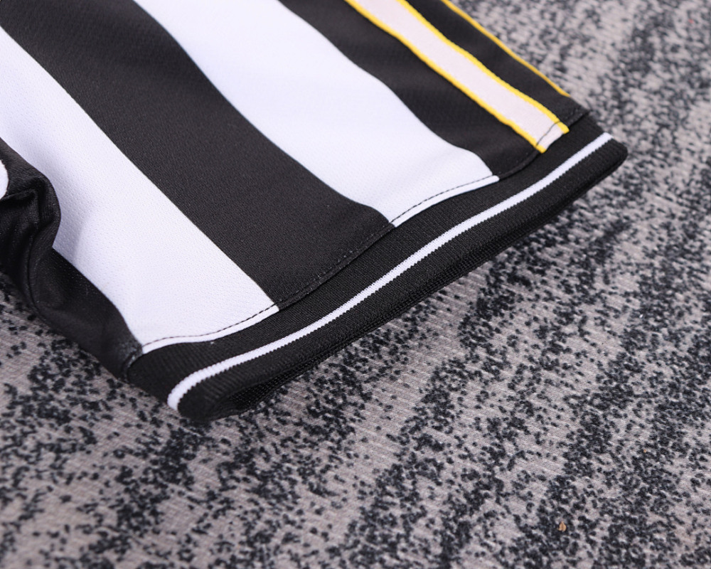 9799 season Newcastle United kids home