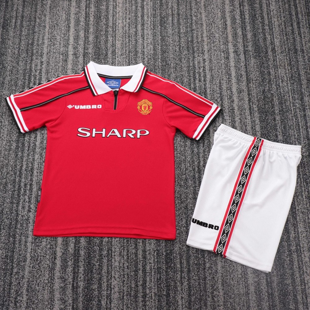 9899 season Manchester United kids home
