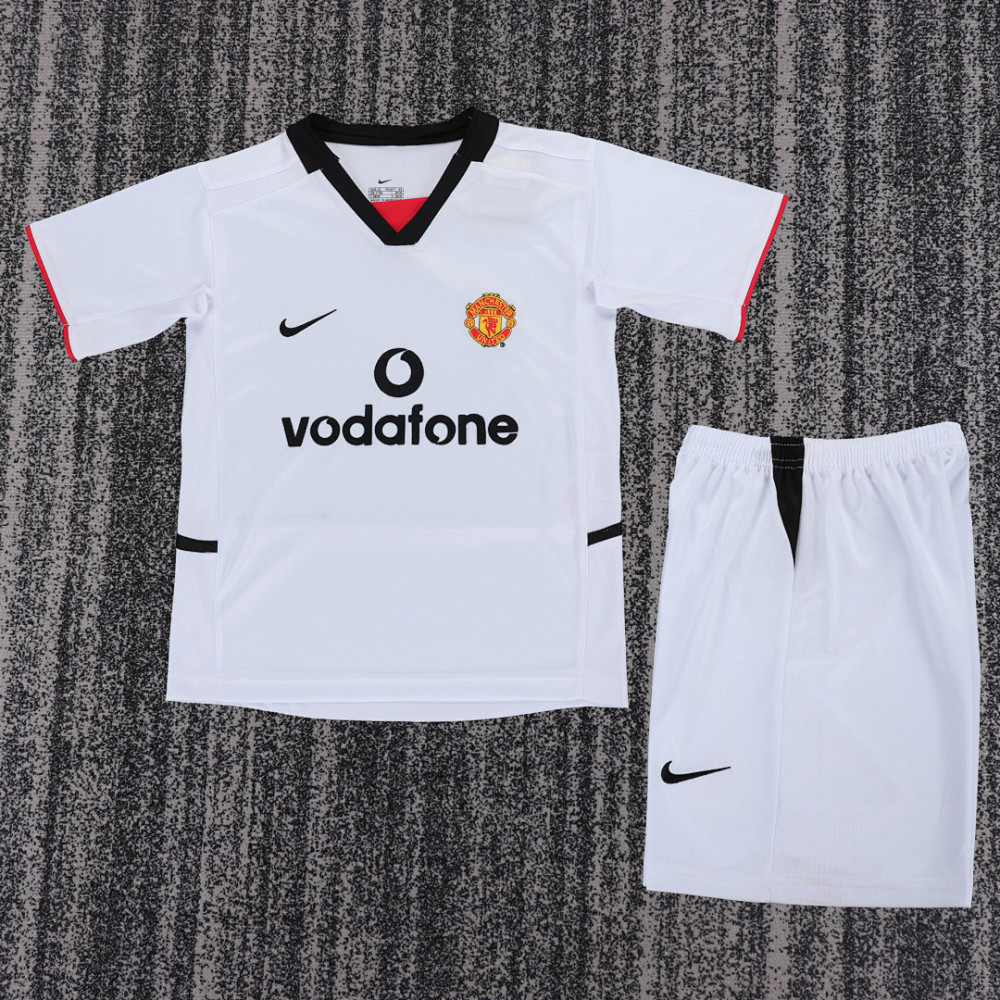 0203 season Manchester United kids away