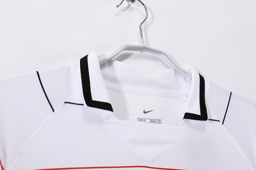 0305 season Manchester United away Retro