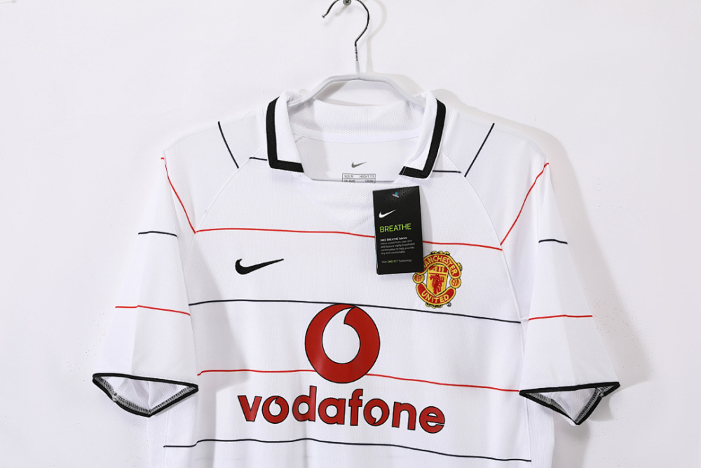 0305 season Manchester United away Retro