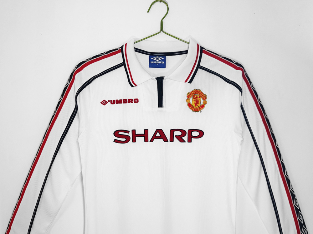 9899 season Manchester United white long sleeves Retro
