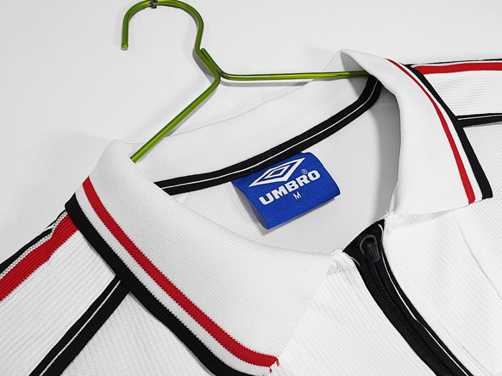 9899 season Manchester United white long sleeves Retro