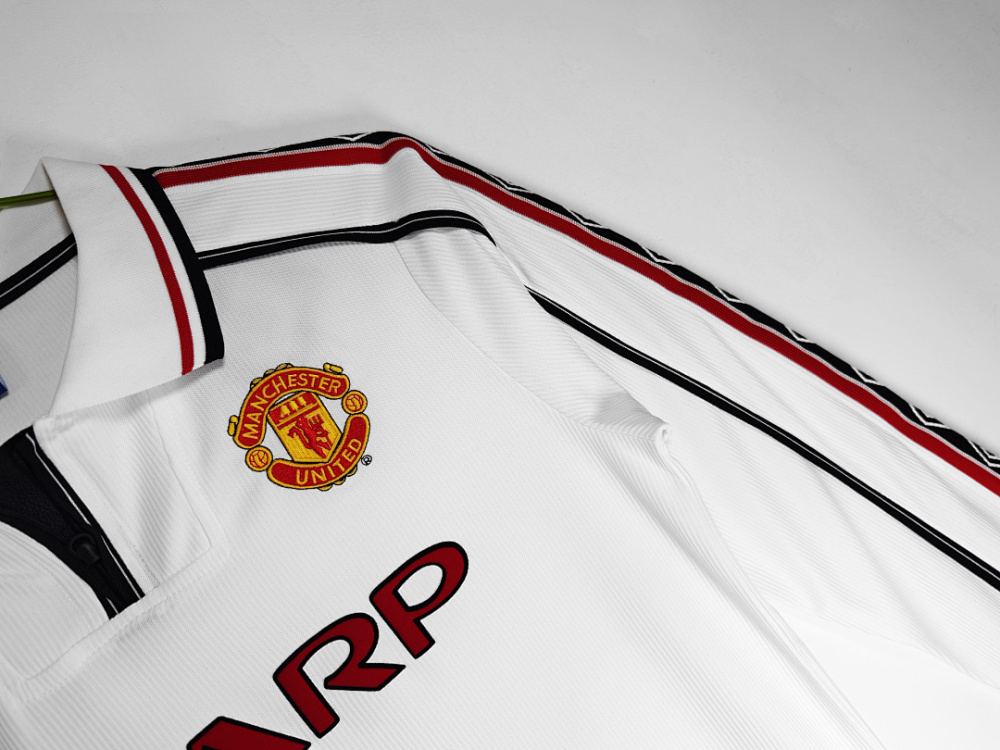 9899 season Manchester United white long sleeves Retro