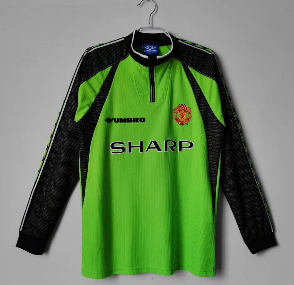 9899 season Manchester United goalkeeper long sleeves Retro