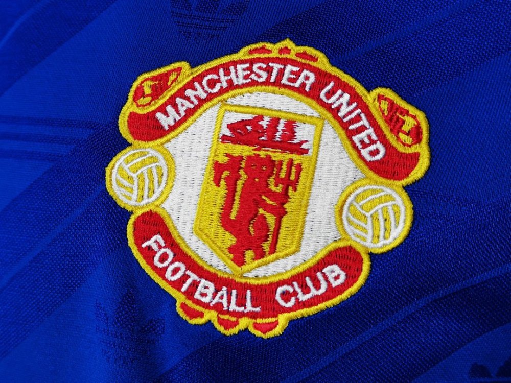8688 season Manchester United third long sleeves Retro