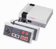 جهاز ألعاب الفيديو الكلاسيكي المصغر NES620، مزود بـ 620 لعبة مدمجة، يعمل بنظام 8 بت، مناسب للكبار والصغار، من إنتاج شركة Shenzhen Weihong Technology Co., Ltd.