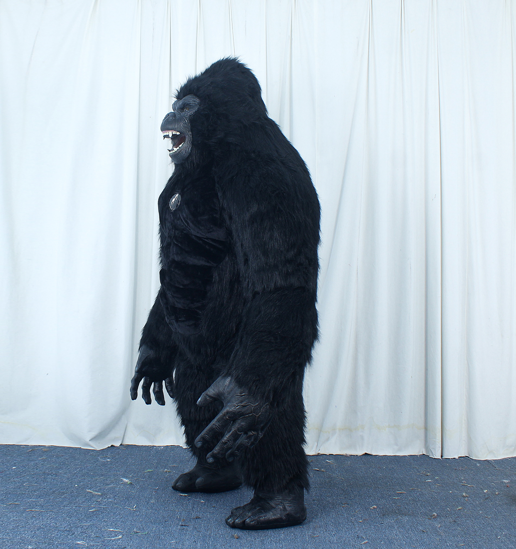 Realistic Inflatable Gorilla Mascot Costume 2.2m 2.6M 3M Plush Animal KING KONG Fancy Dress for Carnival Advertising,Big Mascot,Realistic Inflatable Gorilla Mascot Costume 2.2m 2.6M 3M Plush Animal KING KONG Fancy Dress for Carnival Advertising