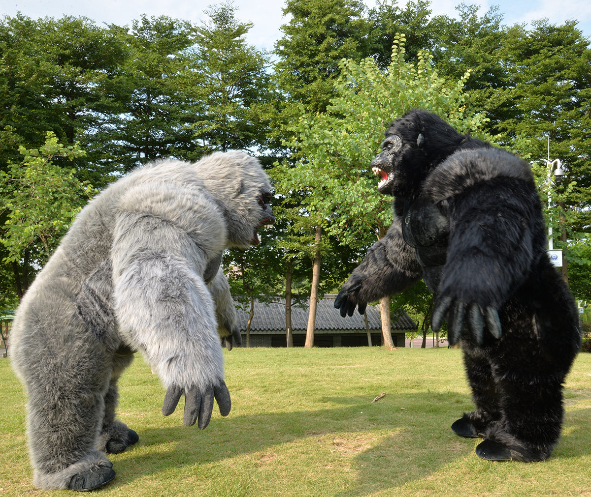 MOQ 1 PCS 2.2/2.6m New Inflatable Gorilla Mascot Costume Customized king Kong Halloween Anime Carnival Mascot,Big Mascot,MOQ 1 PCS 2.2/2.6m New Inflatable Gorilla Mascot Costume Customized king Kong Halloween Anime Carnival Mascot