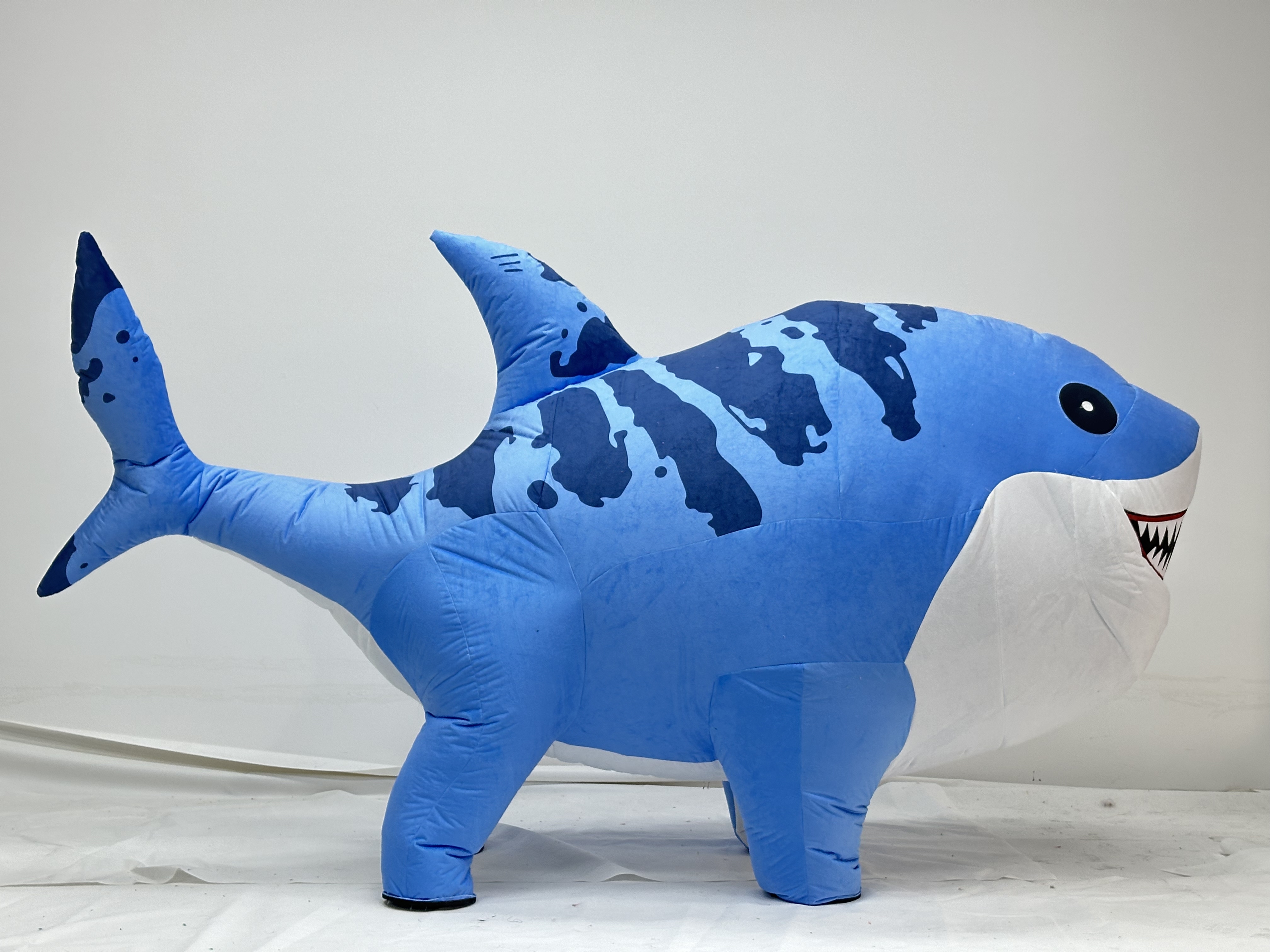 Walking Effect Adult Inflatable Shark Costume for Entertainment 2m Giant Shark Fancy Dress Costume Sale
